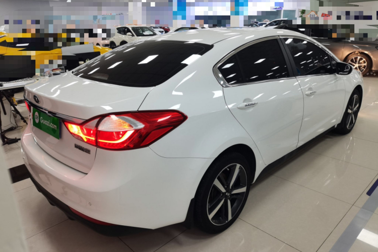 起亚K3 2017款  1.6L 自动15周年特别版GLS车身外观7