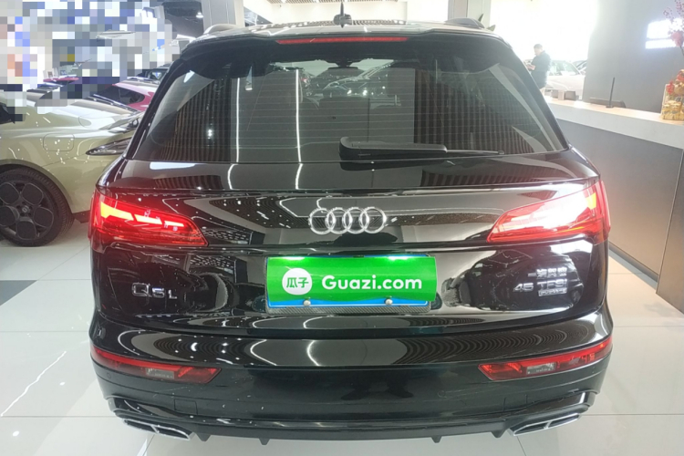 奥迪Q5L 2025款 45 TFSI 豪华动感型车身外观6