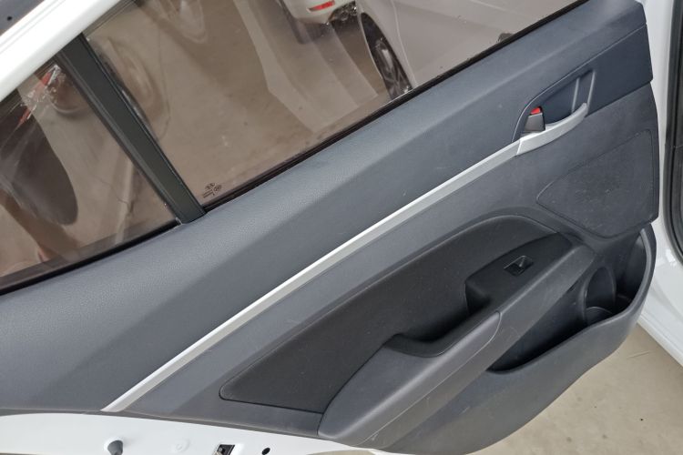 现代 领动 2016款 1.6L 自动智炫·精英型中控内饰49