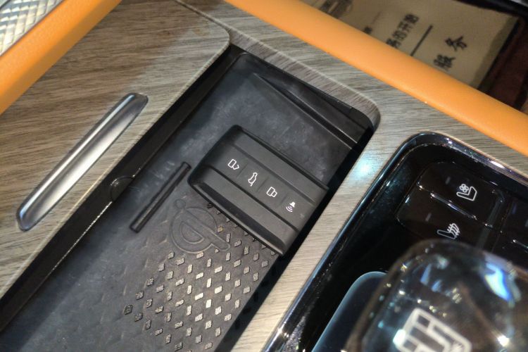 坦克500 2022款 3.0T 运动版 造境型 5座中控内饰11