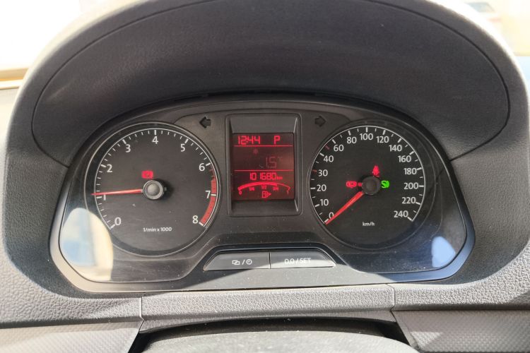 大众 捷达 2015款 1.6L 自动时尚型中控内饰14