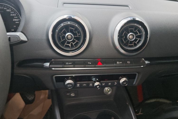 奥迪A3 2019款 Limousine 35 TFSI 时尚型 国V局部细节16