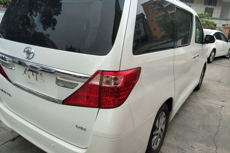 丰田 埃尔法 2012款 3.5L 豪华版车身外观6005