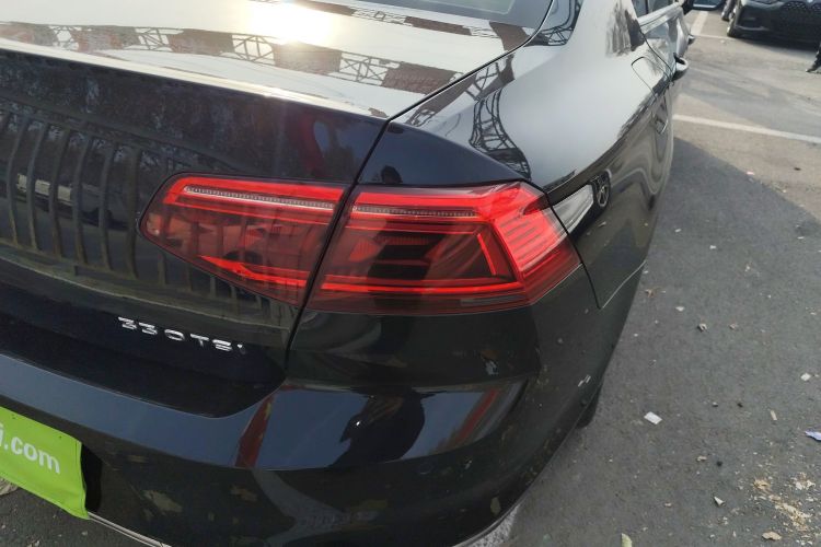 大众 迈腾 2020款 330TSI DSG 领先型车身外观9