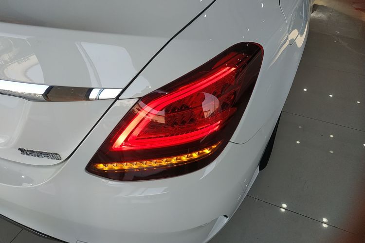 奔驰C级 2021款 C 260 L 运动版车身外观6006