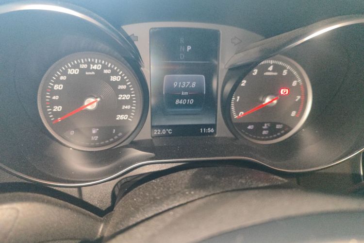 奔驰C级 2018款 C 200 L 运动版中控内饰15