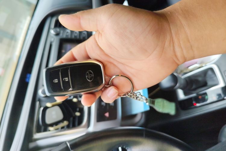 丰田 汉兰达 2017款 2.0T 四驱豪华版 7座中控内饰11