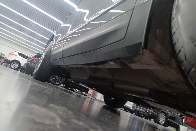 凯迪拉克XT5 2023款 2.0T 两驱风尚型局部细节9001