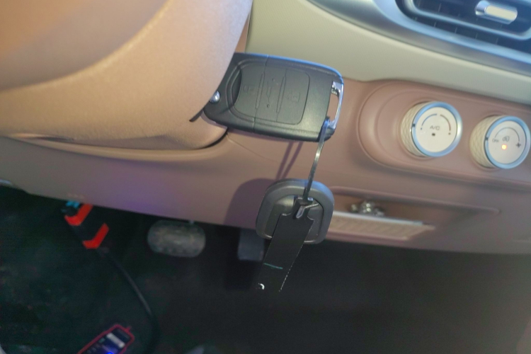 五菱汽车 宏光MINIEV 2025款 四门版 进阶款中控内饰11