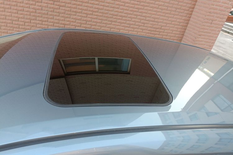 丰田 卡罗拉 2019款 双擎 1.8L E-CVT旗舰版局部细节57