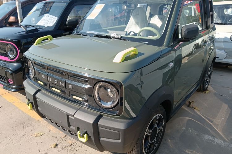 吉利银河 2025款 210km 熊猫骑士车身外观1