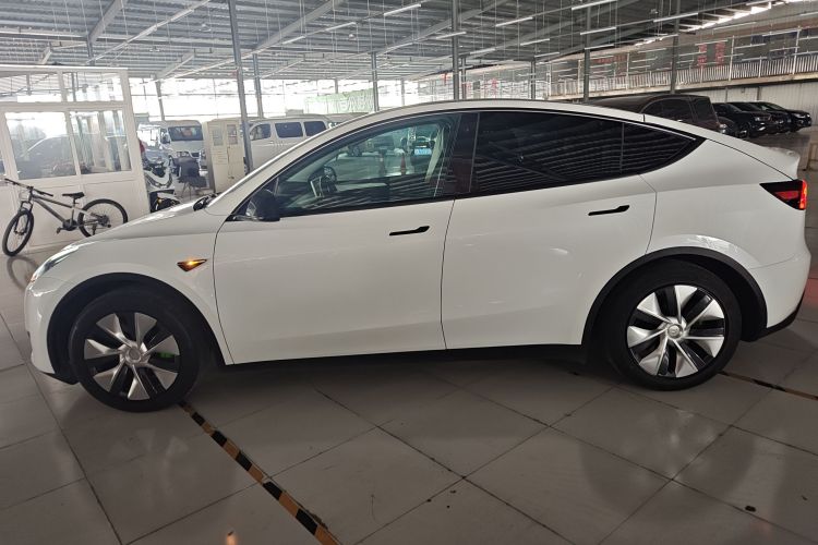 特斯拉 Model Y 2022款 改款 后轮驱动版车身外观6003