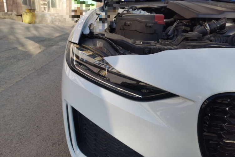 捷豹XEL 2024款 2.0T 250PS R-DYNAMIC S耀黑运动版车身外观8