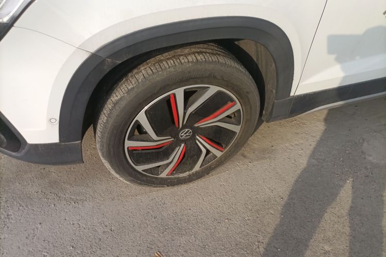 大众 途岳 2023款 300TSI 两驱月尊版车身外观6007