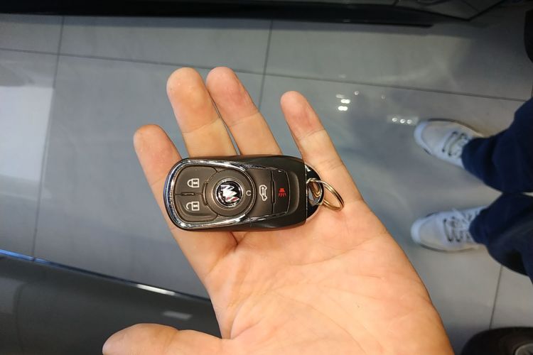 别克GL8 2023款 ES陆尊 舒适型中控内饰7001