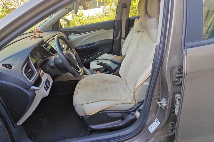 别克 英朗 2015款 15N 自动豪华型中控内饰19