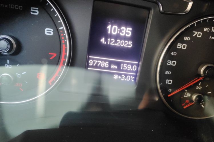 奥迪Q3 2017款 35 TFSI 运动型中控内饰15