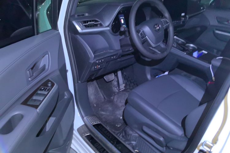 丰田 格瑞维亚 2026款 2.5L混动 舒适版中控内饰20