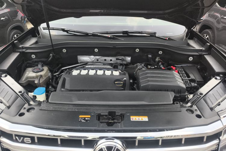 大众 途昂 2021款 530 V6 四驱尊崇豪华版机舱底盘24