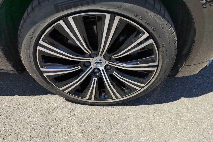 沃尔沃S90 2023款 B5 智雅豪华版车身外观10