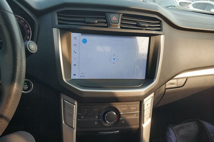 上汽大通MAXUS 大通T70 2021款 2.0T柴油自动四驱精英版长箱高底盘局部细节16