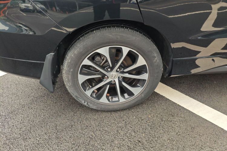 本田 冠道 2017款 240TURBO 两驱豪华版车身外观6008