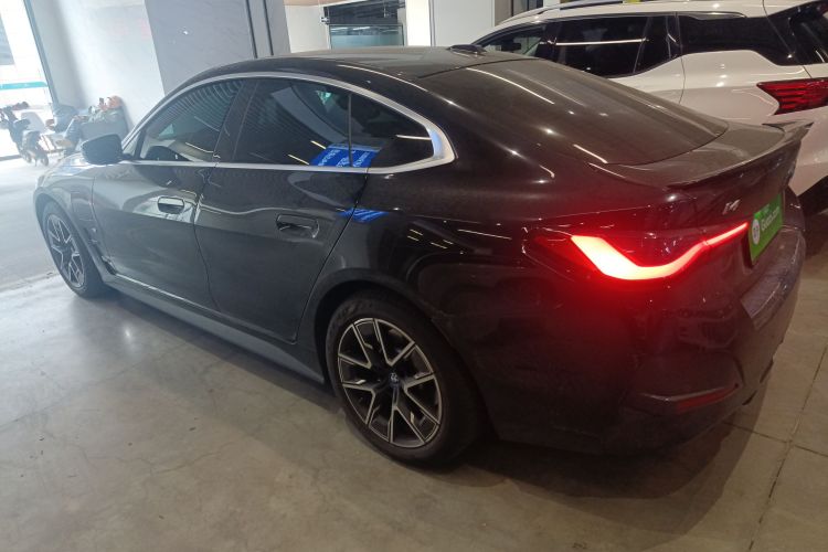 宝马i4 2023款 eDrive35车身外观6003