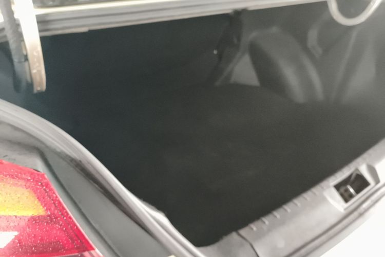 吉利汽车 帝豪 2018款 1.5L 手动豪华型机舱底盘23