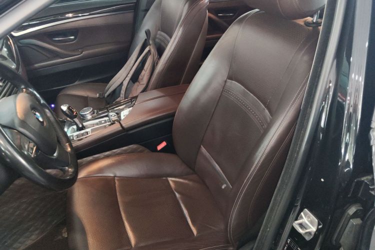 宝马5系 2017款 525Li 豪华设计套装局部细节19