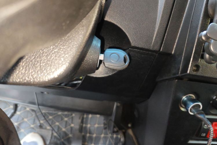 BAW北汽制造 212经典 2023款 狙击手 2.4T 手动轻装款中控内饰11