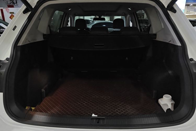 大众 途观L 2022款 330TSI 自动两驱R-Line越享版机舱底盘23