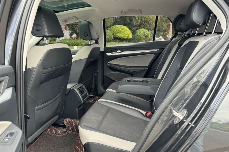 大众 高尔夫 2021款 280TSI DSG Pro中控内饰7004