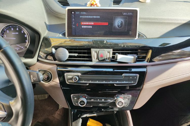 宝马X2 2020款 sDrive25i 领先型M越野套装中控内饰16