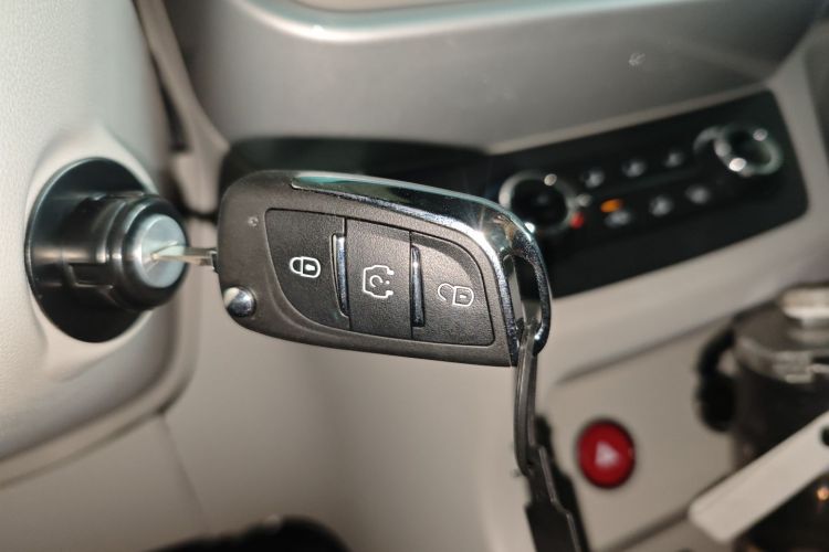 江铃集团新能源 易至EV2 2026款 PLUS+ 舒适型中控内饰11