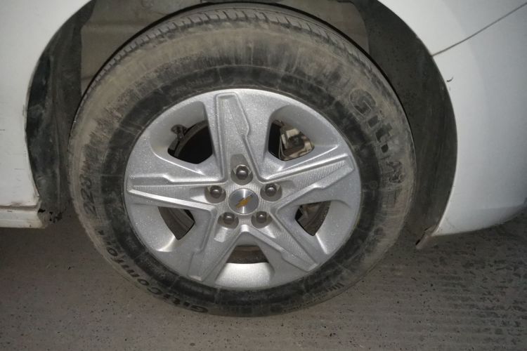 雪佛兰 科沃兹 2018款 320 自动欣享天窗版车身外观10