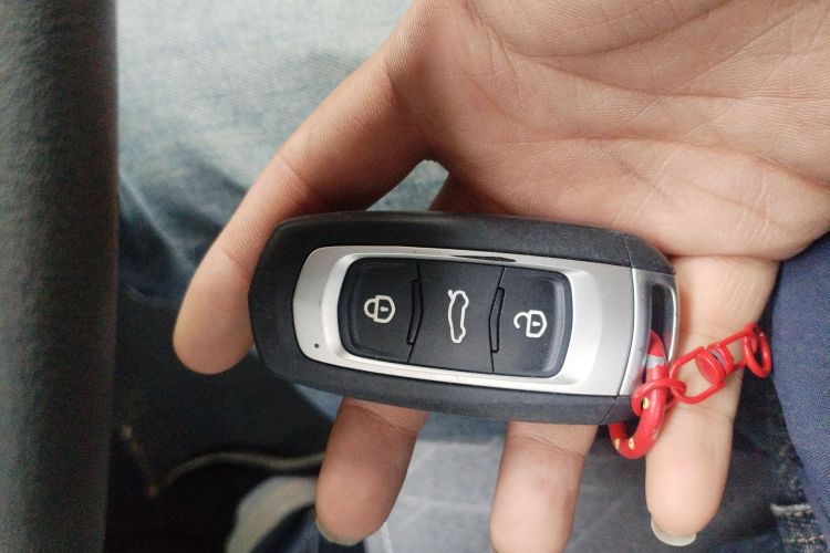 吉利银河 2024款 熊猫mini 200km 耐力熊中控内饰7001