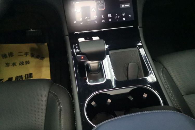 理想汽车 理想ONE 2021款 增程6座版中控内饰18