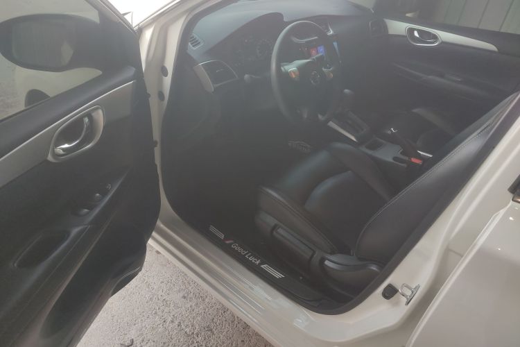 日产 轩逸 2024款 经典 1.6XE CVT舒适版中控内饰20