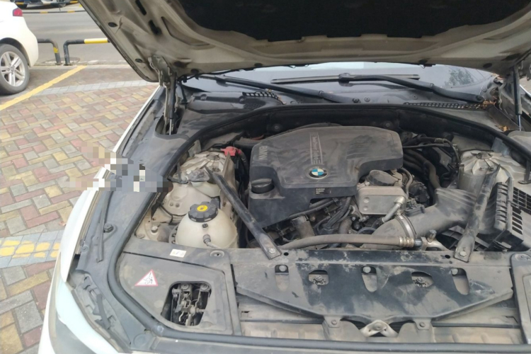 宝马5系 2013款 525Li 豪华型局部细节9005