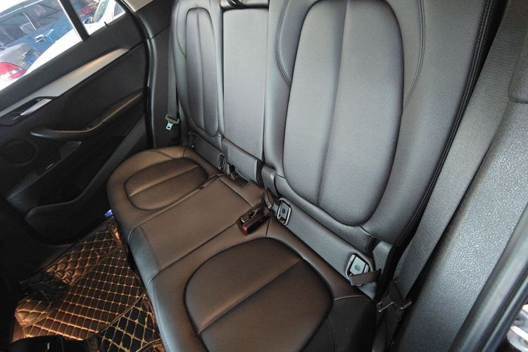 宝马X1 2016款 sDrive18Li 尊享型中控内饰7004