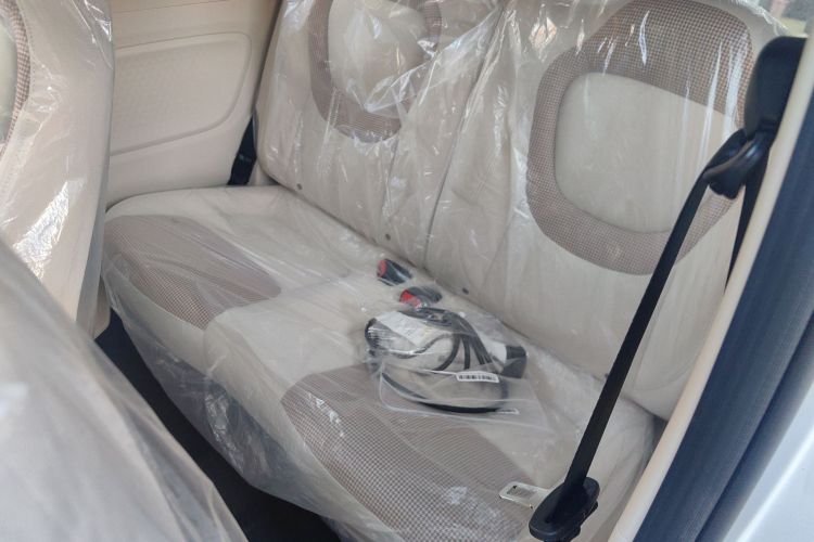 五菱汽车 宏光MINIEV 2024款 第三代 215km 青春版中控内饰21