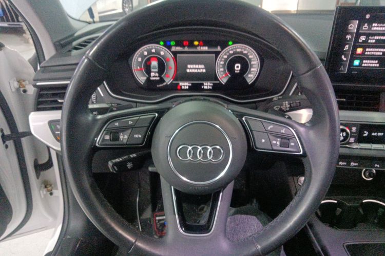 奥迪A4L 2023款 40 TFSI 时尚动感型中控内饰13