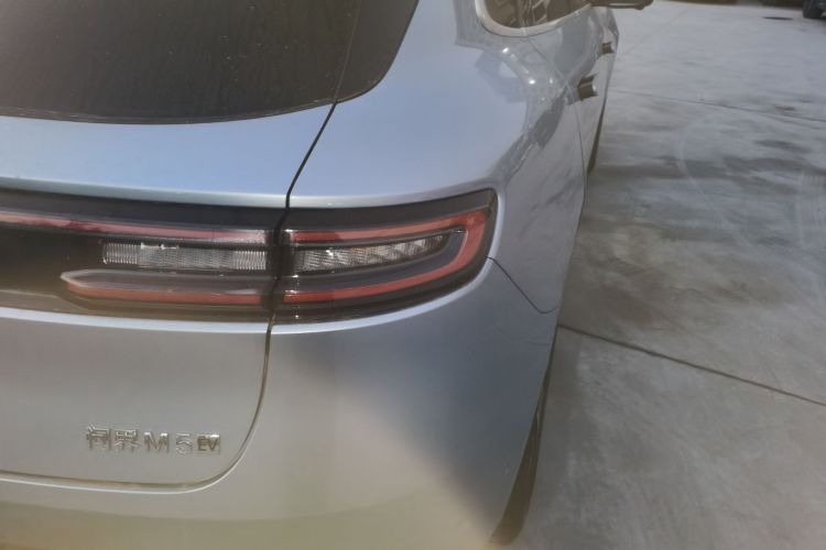 鸿蒙智行 问界M5 2022款 纯电后驱标准版车身外观9