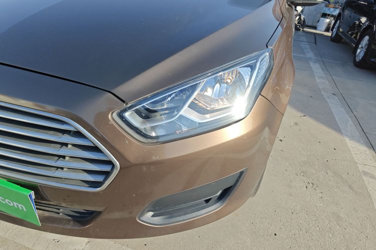 福特 福睿斯 2019款 改款 1.5L 手动质享型（胎压监测） 国VI局部细节36