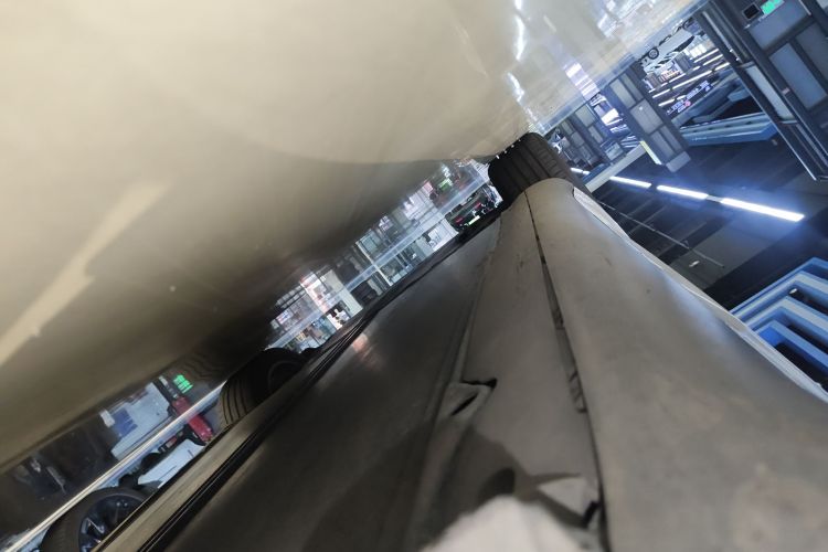 特斯拉 Model Y 2021款 标准续航后驱版局部细节9002