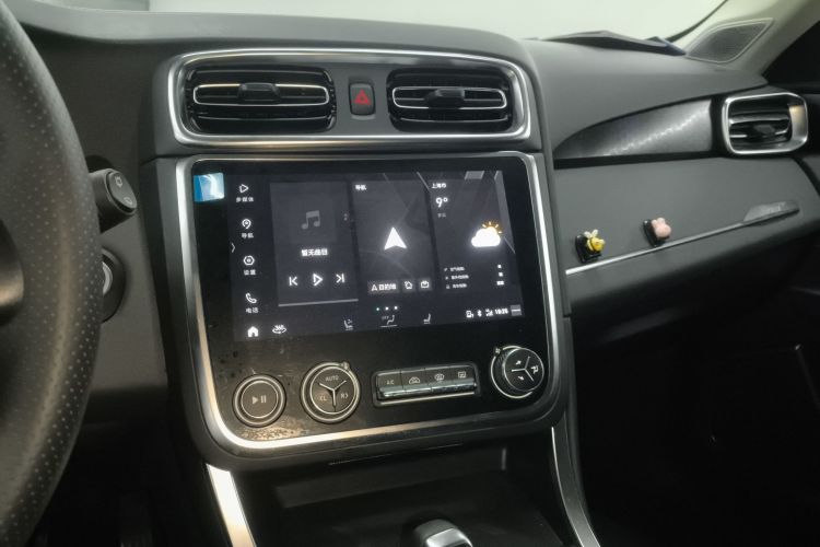 领克01 EM-P 2019款 1.5T PHEV Pro中控内饰16