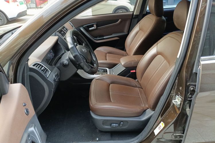 陆风X5 2016款 Plus 1.5T CVT创领版局部细节19