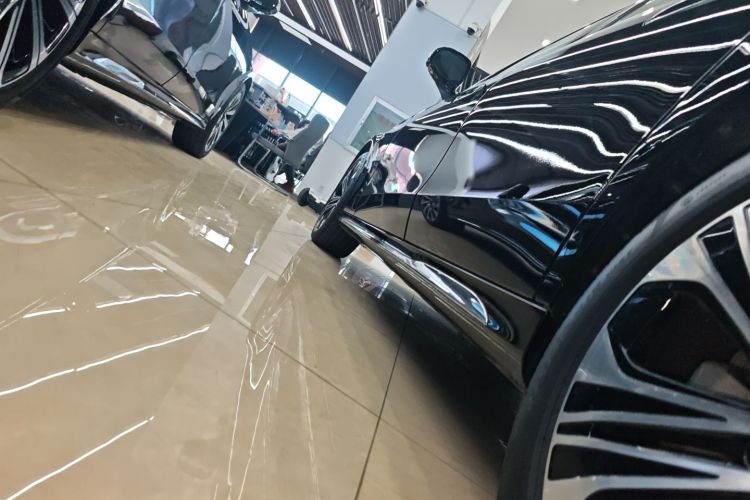 奔驰E级 2024款 E 300 L 时尚运动型局部细节9002