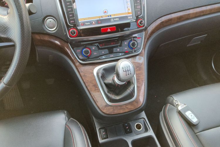 哈弗H6 2015款 改款 运动版 1.5T 手动两驱精英型中控内饰18