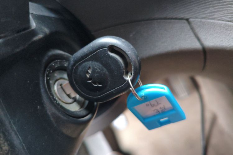 五菱汽车 五菱宏光 2014款 1.2L S标准型国IV中控内饰7001